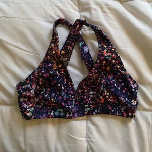 Cross back sports bra